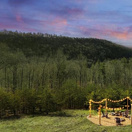 Modern Yurt W River Access, Hot Tub, Wifi & Grill Wardensville ภายนอก รูปภาพ