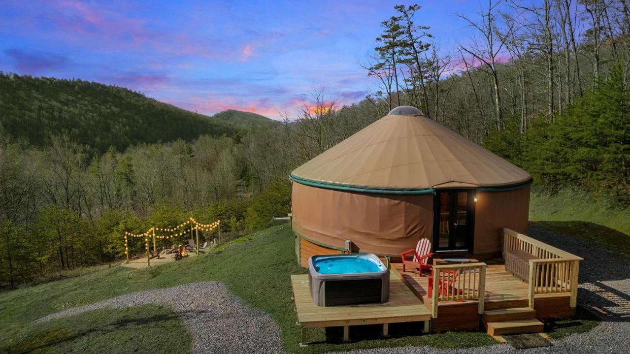 Modern Yurt W River Access, Hot Tub, Wifi & Grill Wardensville ภายนอก รูปภาพ