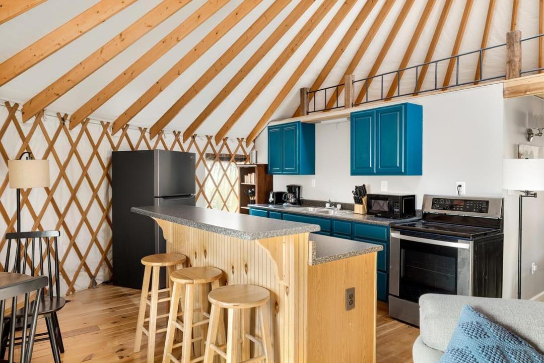 Modern Yurt W River Access, Hot Tub, Wifi & Grill Wardensville ภายนอก รูปภาพ