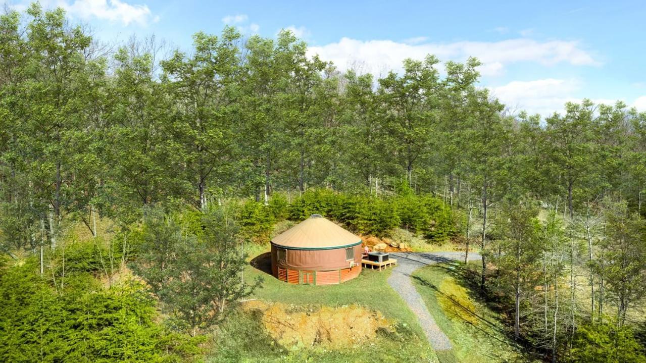Modern Yurt W River Access, Hot Tub, Wifi & Grill Wardensville ภายนอก รูปภาพ